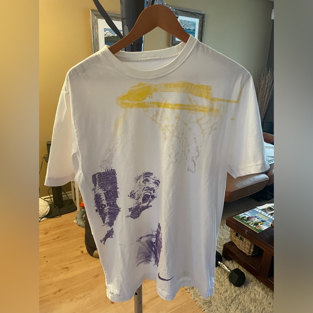 Nike DRI-FIT, Kobe Bryant graphic, size L